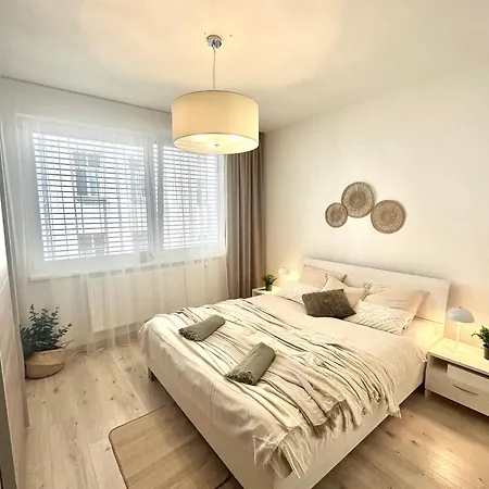 The Elite Iii Downtown Ac & Garage Parking Apartman