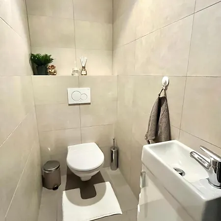 The Elite Iii Downtown Ac & Garage Parking * 布拉迪斯拉发