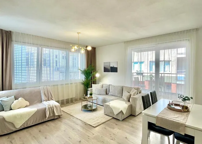 The Elite Iii Downtown Ac & Garage Parking شقة *