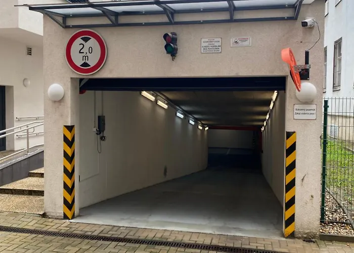 The Elite Iii Downtown Ac & Garage Parking براتسيلافا